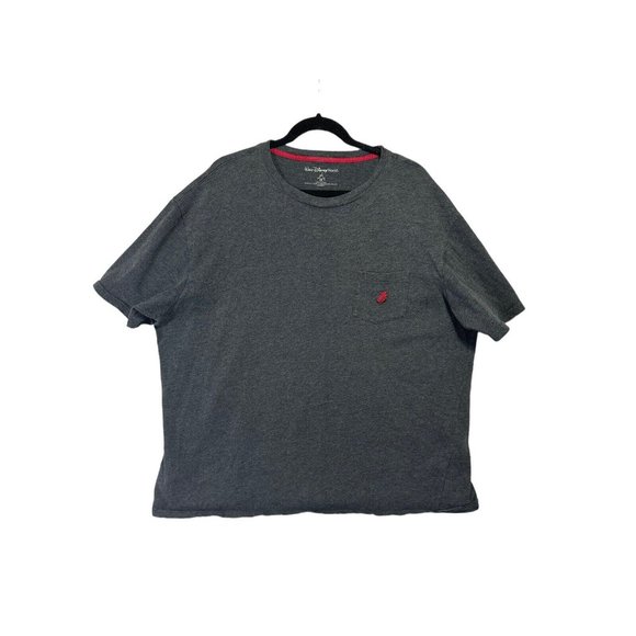 Walt Disney World‎ Mickey Mouse T-shirt Size 2X Embroidered pocket - Picture 1 of 8